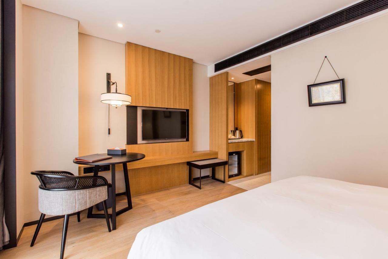 Howard Johnson By Wyndham Life Zhuoyuan Ningbo Zewnętrze zdjęcie