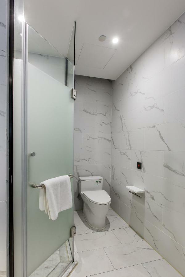 Howard Johnson By Wyndham Life Zhuoyuan Ningbo Zewnętrze zdjęcie